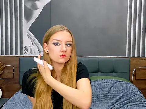 DarcyWilsy online show from November 2025 04:51:01 PM