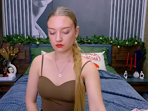 DarcyWilsy online show from December 2025 04:02:01 PM