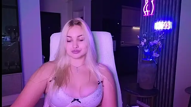 Snapshot of adrelaxina chatting on October 2025 07:38:02 PM adrelaxina online show from October 2025 07:38:02 PM