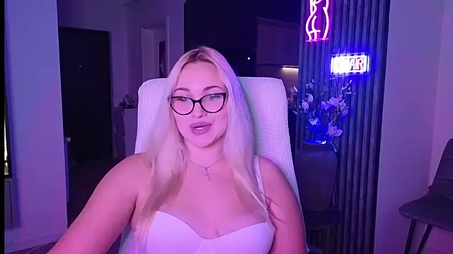 Snapshot of adrelaxina chatting on October 2025 09:27:01 PM adrelaxina online show from October 2025 09:27:01 PM