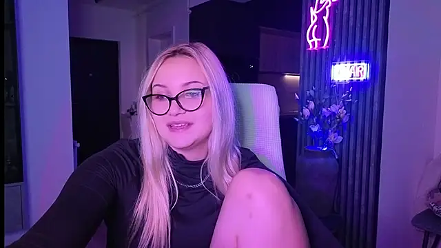 Snapshot of adrelaxina chatting on November 2025 06:31:01 PM adrelaxina online show from November 2025 06:31:01 PM