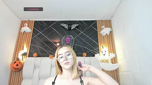 Snapshot of kristal_joi_dl chatting on October 2025 01:50:02 PM kristal joi dl online show from October 2025 01:50:02 PM