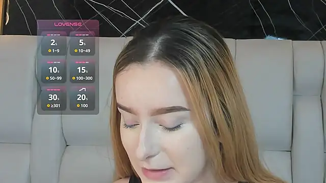 Snapshot of kristal_joi_dl chatting on December 2025 11:48:01 AM kristal joi dl online show from December 2025 11:48:01 AM