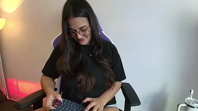 Abby Raschell online show from February 2026 04:41:02 AM