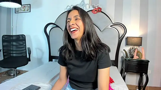 MiaAmore  online show from July 2026 07:09:01 PM