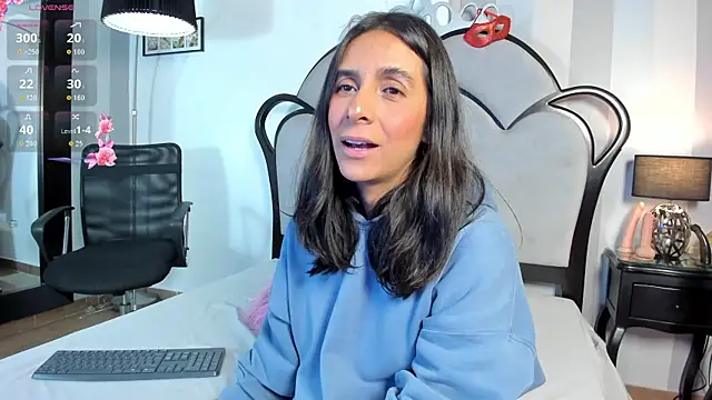 MiaAmore  online show from July 2026 06:17:02 PM
