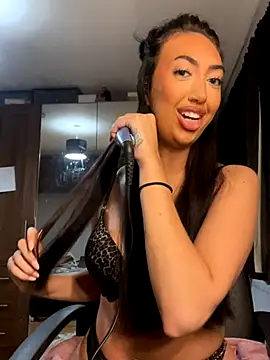 Snapshot of Miss_lunaxx chatting on November 2025 05:15:02 PM Miss lunaxx online show from November 2025 05:15:02 PM