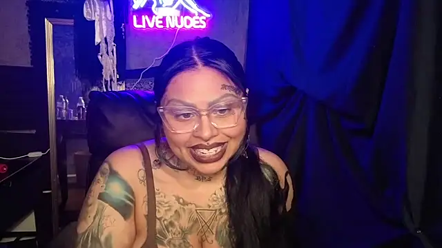 chicanachic13 online show from February 2026 08:07:01 AM