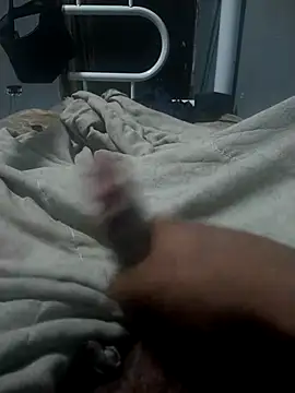 Hrickew online show from October 2025 08:53:02 PM