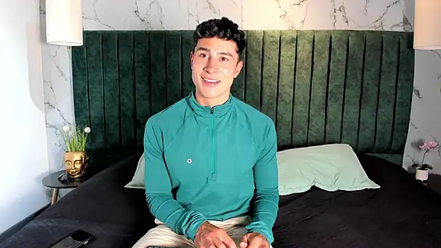 AustinJones  online show from November 2025 06:12:01 PM