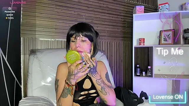 MistressMariam  online show from November 2025 09:25:02 PM