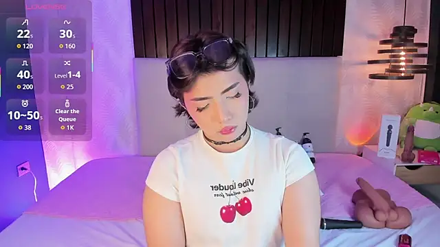 Creamy Angelo online show from February 2026 12:56:02 PM