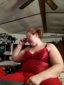 XEmoxkittyx online show from February 2026 07:57:02 PM