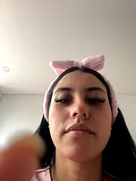 Victoria alson online show from November 2025 02:51:02 PM