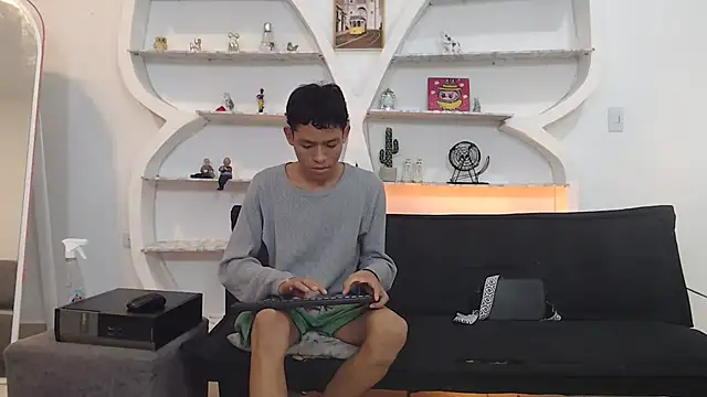 Snapshot of BEAUTY_BOYS1 chatting on November 2025 07:25:01 AM BEAUTY BOYS1 online show from November 2025 07:25:01 AM