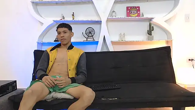 Snapshot of BEAUTY_BOYS1 chatting on November 2025 07:30:01 AM BEAUTY BOYS1 online show from November 2025 07:30:01 AM