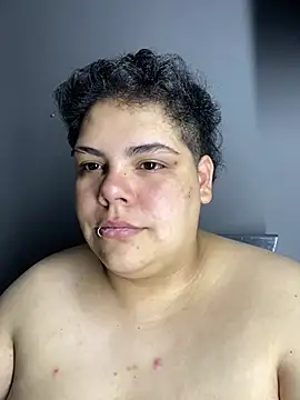 Snapshot of Hailey_Curvy chatting on August 2026 10:34:02 PM Hailey Curvy online show from August 2026 10:34:02 PM