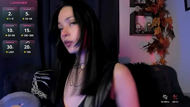 Snapshot of Seraphine_hell chatting on July 2026 05:46:02 AM Seraphine hell online show from July 2026 05:46:02 AM