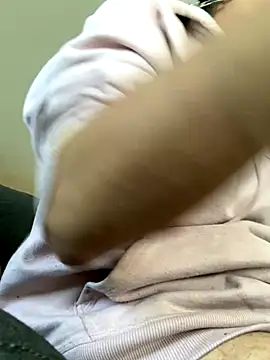 DanBfl online show from October 2025 07:56:01 PM