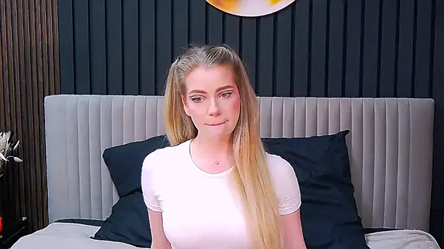 MilanaCeleste online show from December 2025 05:21:02 PM