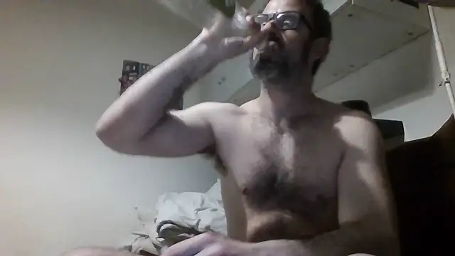 Snapshot of whatYwantMorrre chatting on December 2025 04:45:02 PM whatYwantMorrre online show from December 2025 04:45:02 PM