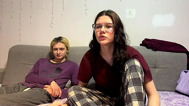 LaVostraDorothy online show from April 2026 07:40:01 PM