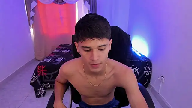 Aron Boyy online show from February 2026 08:25:01 PM