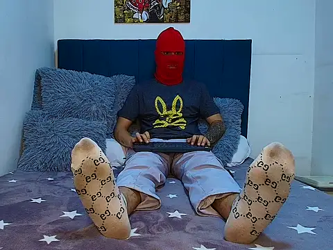 Warmteam777 online show from November 2025 02:03:01 AM