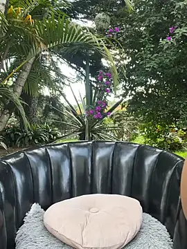 AliceMrtnz online show from February 2026 07:31:02 PM