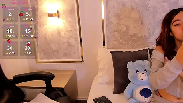 doll eyees  online show from December 2025 02:20:01 AM