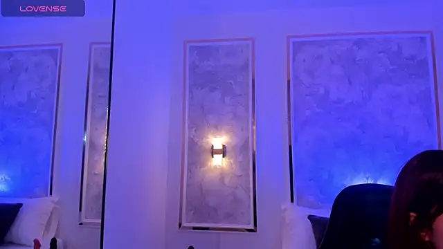 doll eyees  online show from December 2025 02:08:02 AM