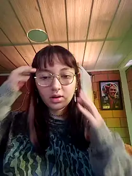 Violetaa Leee online show from September 2025 04:29:02 PM