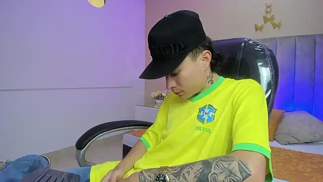 Nascary Fox online show from February 2026 07:21:01 PM