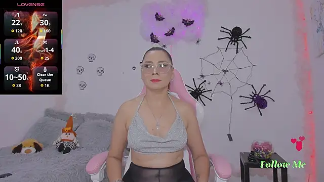 Snapshot of milfAaura chatting on October 2025 03:14:01 AM milfAaura online show from October 2025 03:14:01 AM