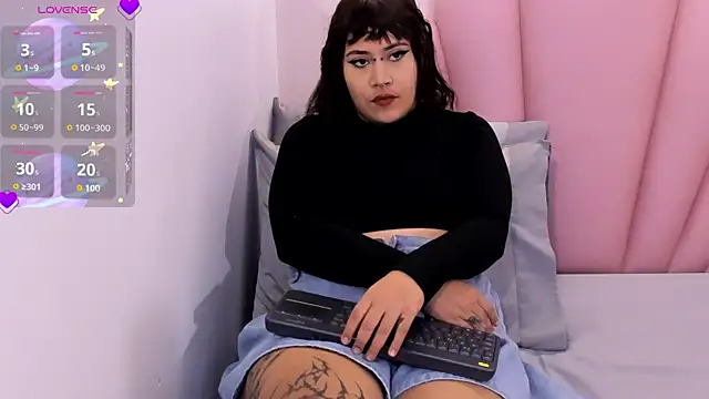 Snapshot of mia_yeager chatting on September 2025 03:39:02 AM mia yeager online show from September 2025 03:39:02 AM