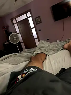 Snapshot of Lathotchubby chatting on September 2025 03:34:01 PM Lathotchubby online show from September 2025 03:34:01 PM