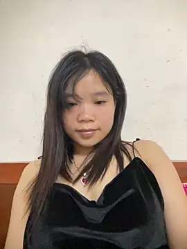 Ngoc-bbi online show from November 2025 05:45:01 PM