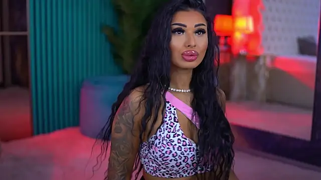 ArabellaPosh online show from November 2025 05:57:01 AM