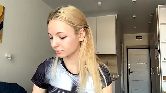 MycuteMolly online show from October 2025 08:34:02 AM