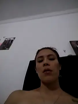 dulcelatin21 online show from November 2025 04:33:02 AM