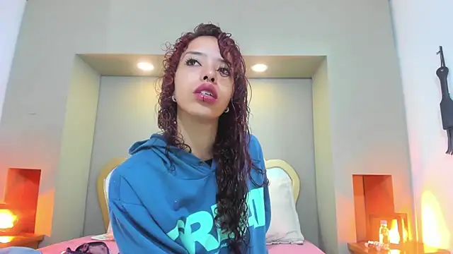 Snapshot of AteneaGreyy chatting on October 2025 12:01:02 PM AteneaGreyy online show from October 2025 12:01:02 PM