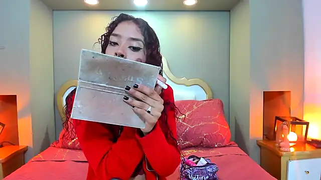 Snapshot of AteneaGreyy chatting on December 2025 12:14:02 PM AteneaGreyy online show from December 2025 12:14:02 PM