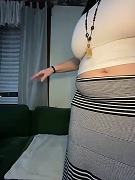 Snapshot of voorheesgirl chatting on November 2025 03:17:01 AM voorheesgirl online show from November 2025 03:17:01 AM