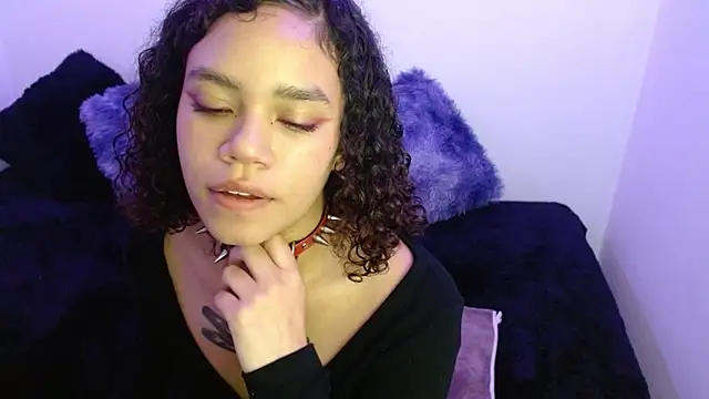 Canela s1 online show from November 2025 08:51:01 PM