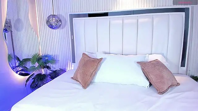 MariathLittle online show from October 2025 05:37:01 PM