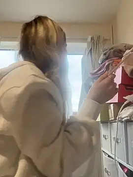 Angelloverxo online show from December 2025 03:41:01 PM