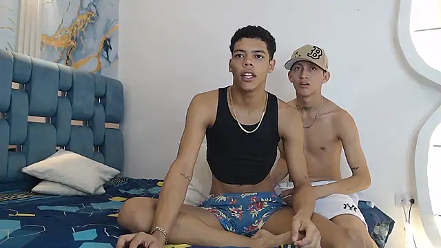 PRETTY FEM online show from January 2026 06:46:02 PM