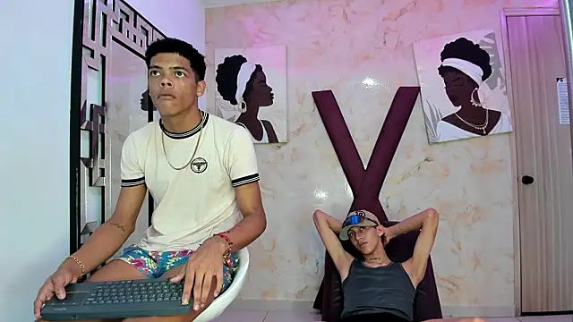 PRETTY FEM online show from February 2026 06:40:02 AM