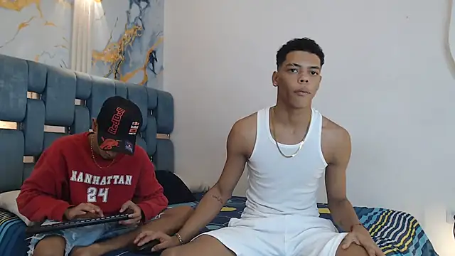 PRETTY FEM online show from February 2026 01:46:01 AM