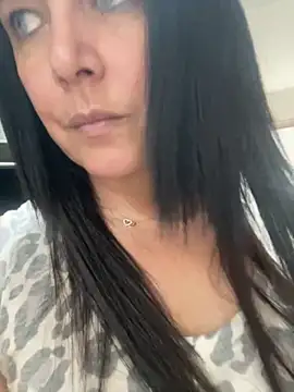 Snapshot of Mayra_milk chatting on September 2025 08:53:01 PM Mayra milk online show from September 2025 08:53:01 PM